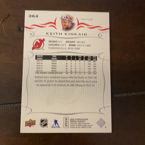 Upper Deck Hockey Cards Set is 6 - Picture 2 of 12